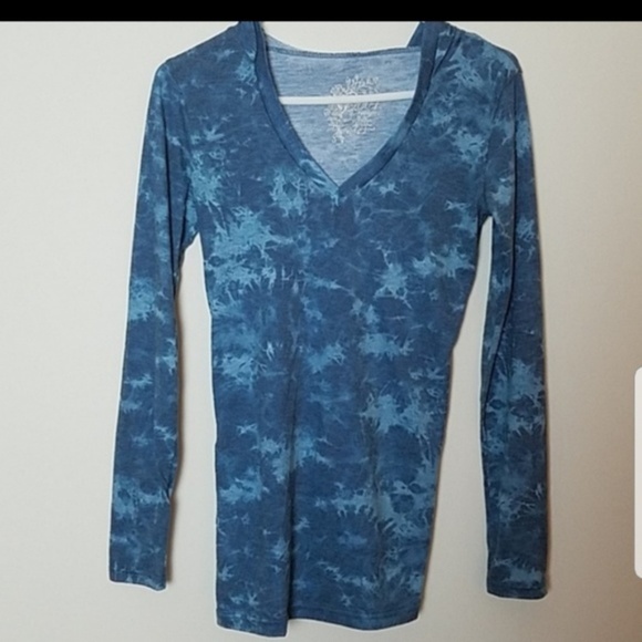 Tops - ☀️BuyItNowPrice Teal blue tie dye hoodie top